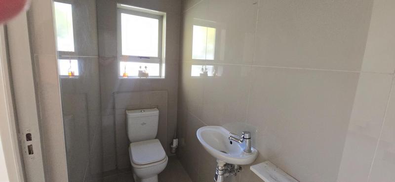 To Let 4 Bedroom Property for Rent in Steynsrust Western Cape